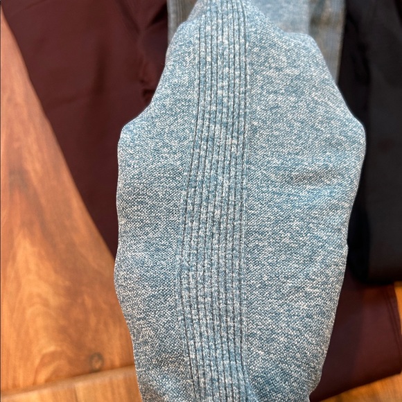 NWOT | HALARA OneForm | Compression | 7/8 Leggings Bundle | Small - Picture 3 of 8